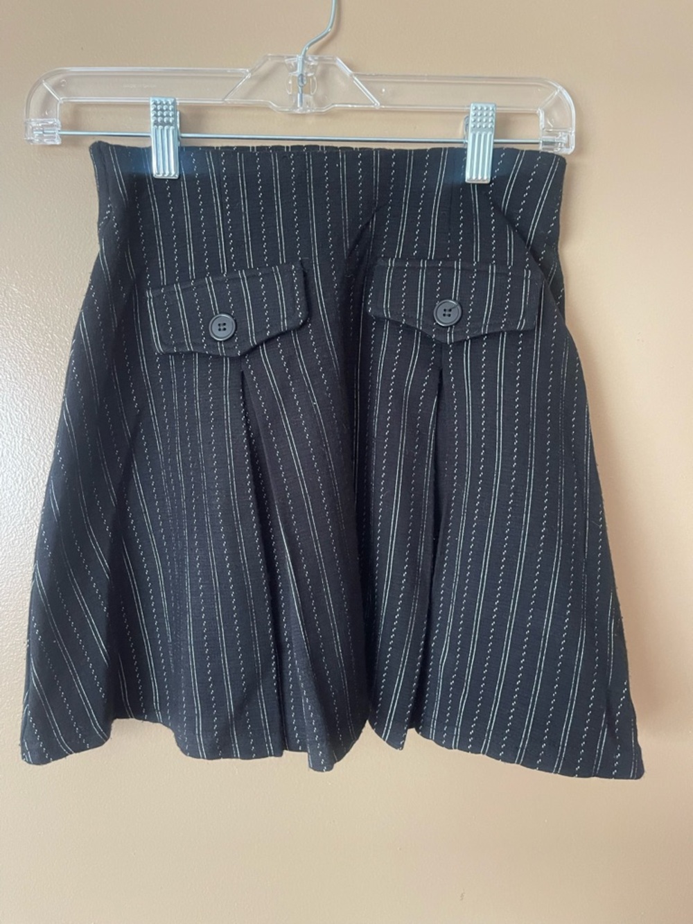Vintage Fredrick’s of Hollywood Pinstripe Black Pleated Skirt size 3/4